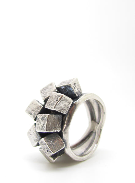 Jumbled Hammered Cubes Ring